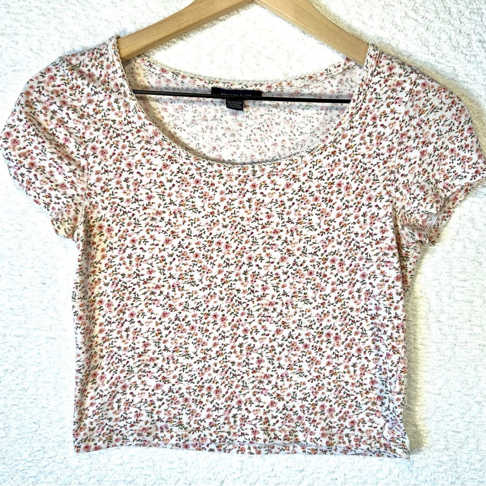 American Eagle Floral Cropped Tee Shirt pink burgundy green cream size XS